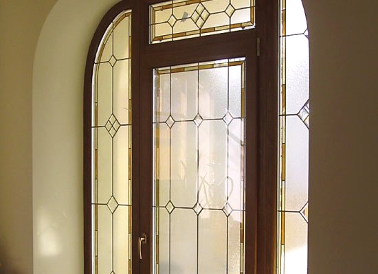 декорирование окна витражами